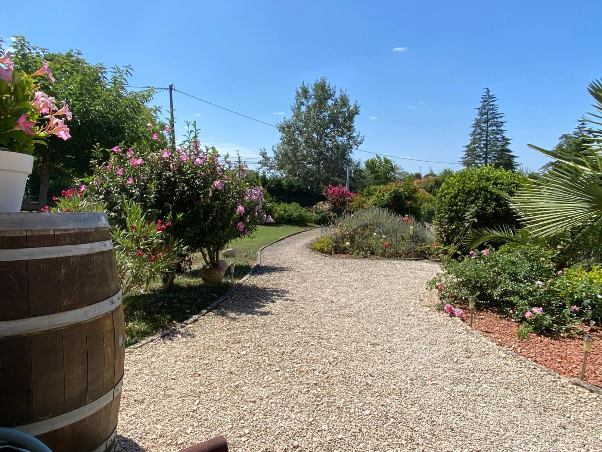 Aux Trois Muriers Villeneuve-sur-Lot Eksteriør bilde
